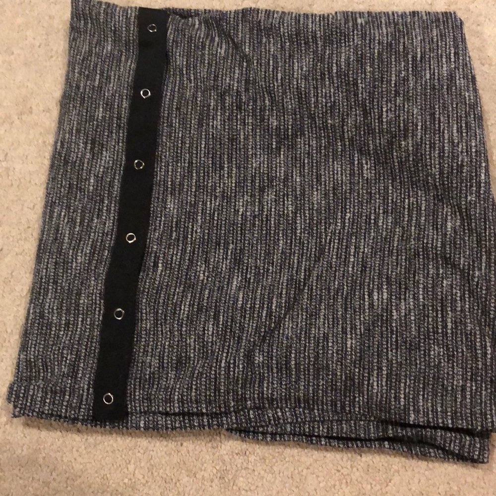 Lululemon Scarf/Wrap - Picture 1 of 2